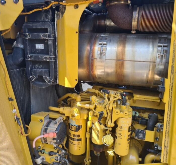 2019 Caterpillar D8T Crawler Dozer - Image 13