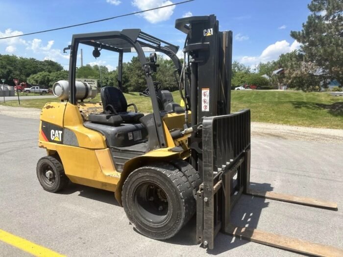 2012 Caterpillar P9000 Pneumatic Tyre Forklift - Image 2