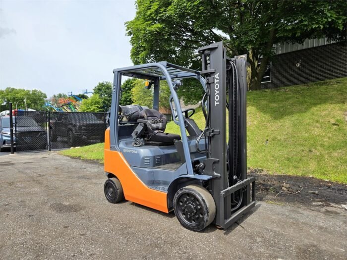 2015 Toyota 8FGCU20 Cushion Tyre Forklift - Image 11