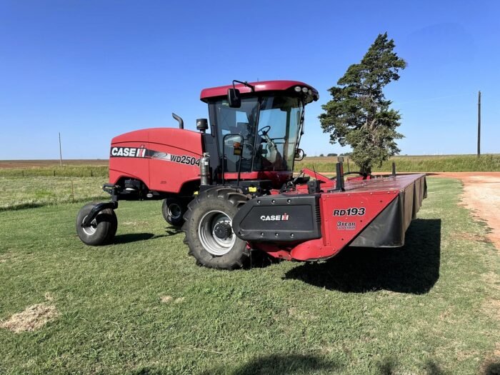 2018 Case IH WD2504 Self-Propelled Windrower - Image 2
