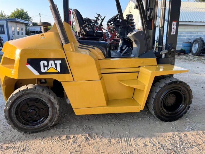2016 Caterpillar DP70N1 Pneumatic Tyre Forklift - Image 3