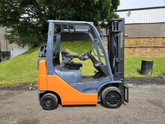 2015 Toyota 8FGCU20 Cushion Tyre Forklift - Image 2
