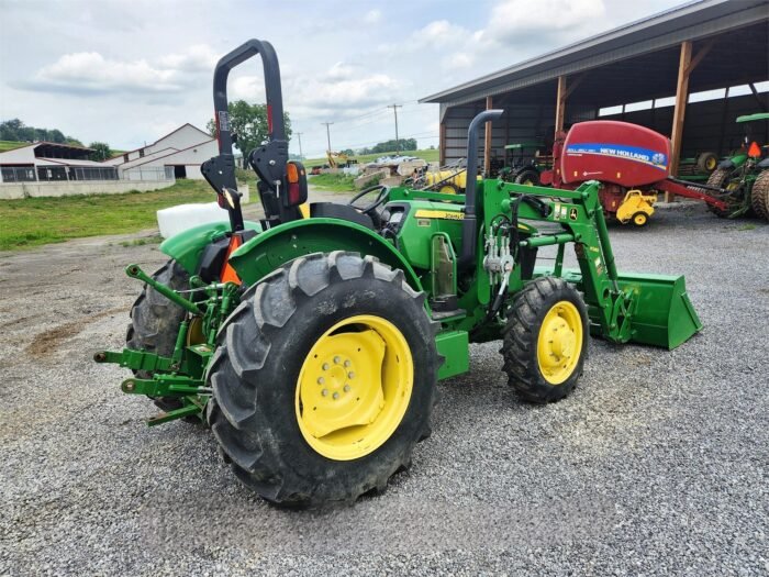 2018 John Deere 5075E Tractor - Image 3
