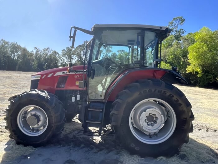 2020 Massey Ferguson  5711D Tractor - Image 4