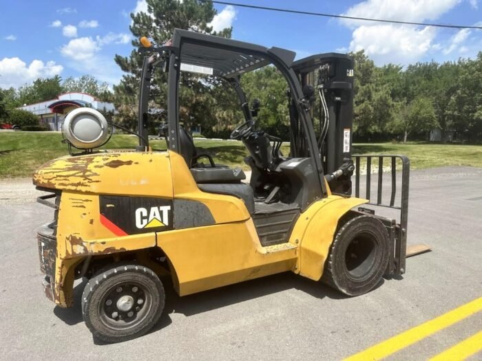2012 Caterpillar P9000 Pneumatic Tyre Forklift - Image 4