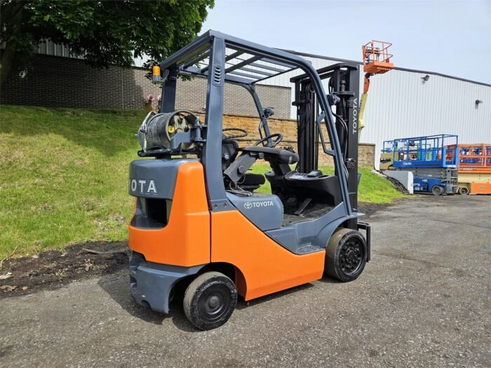 2015 Toyota 8FGCU20 Cushion Tyre Forklift - Image 3