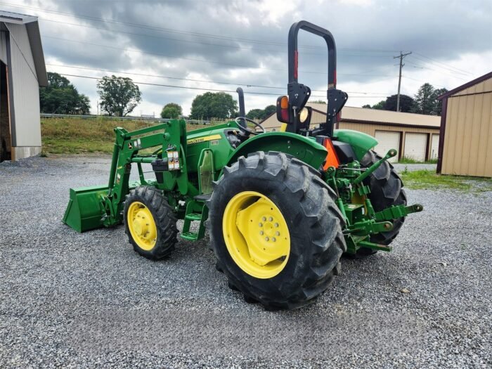 2018 John Deere 5075E Tractor - Image 4