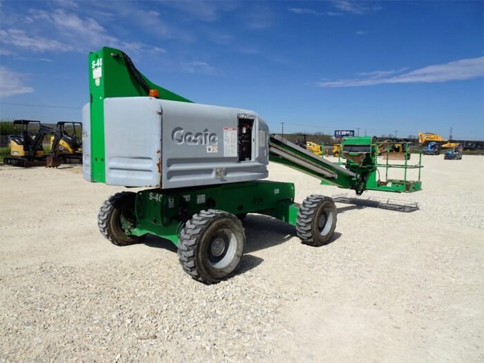 2015 Genie S40 Telescopic Boom Lift - Image 4