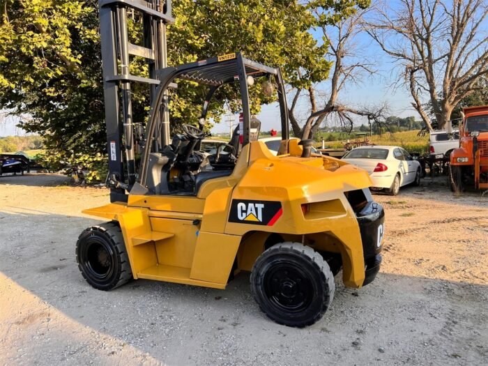 2016 Caterpillar DP70N1 Pneumatic Tyre Forklift - Image 5