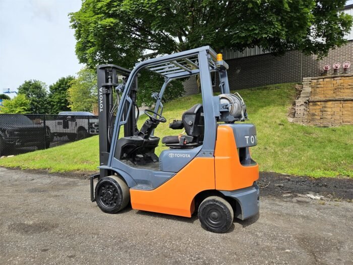 2015 Toyota 8FGCU20 Cushion Tyre Forklift - Image 4