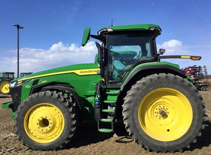2021 John Deere 8R Tractor - Image 5