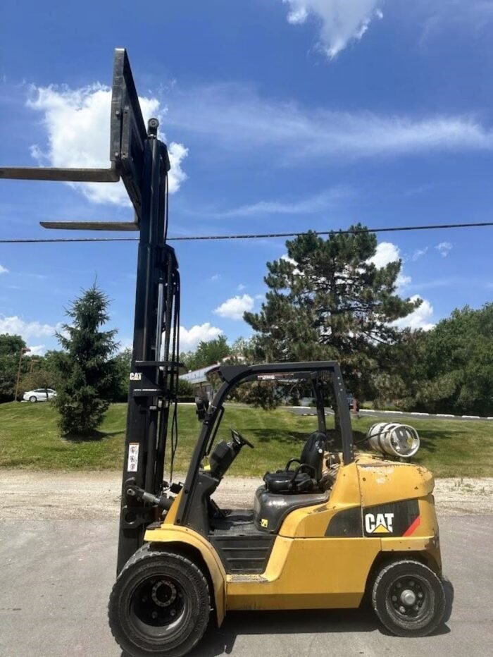 2012 Caterpillar P9000 Pneumatic Tyre Forklift - Image 6