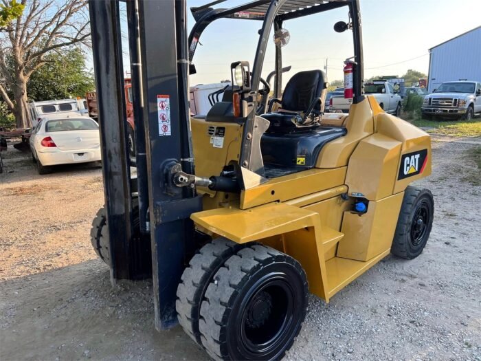 2016 Caterpillar DP70N1 Pneumatic Tyre Forklift - Image 6