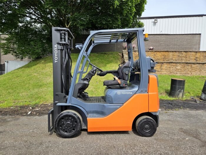 2015 Toyota 8FGCU20 Cushion Tyre Forklift - Image 5