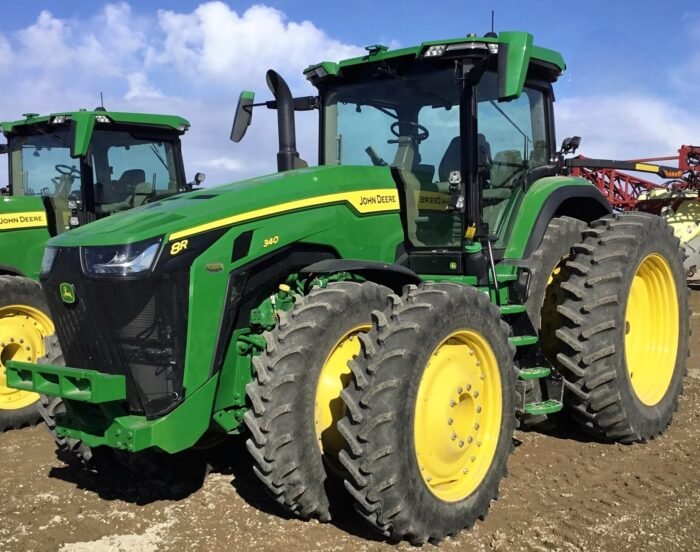 2021 John Deere 8R Tractor - Image 6