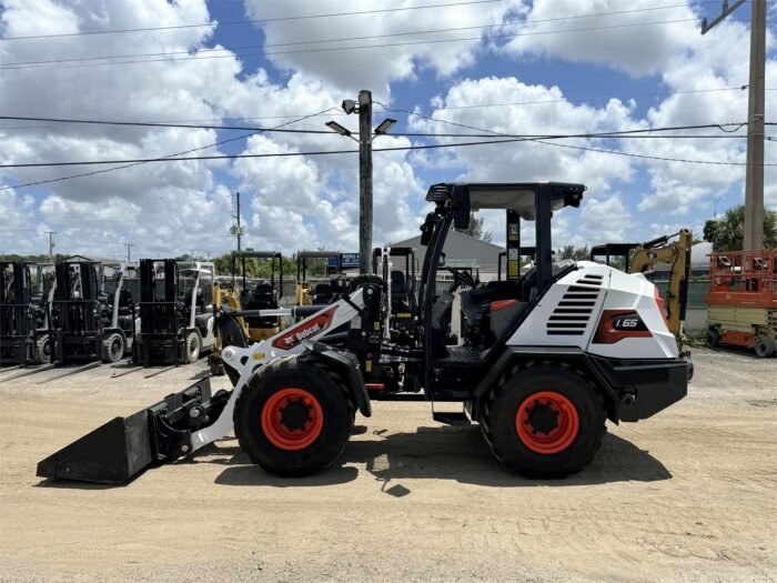 2023 Bobcat L65 Wheel Loader - Image 5
