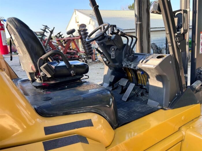 2016 Caterpillar DP70N1 Pneumatic Tyre Forklift - Image 7