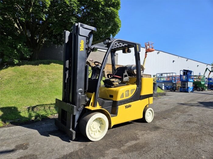 2015 Yale GLC120VX Forklift - Image 7