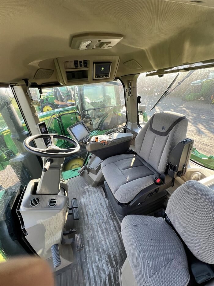 2021 John Deere 8R Tractor - Image 7