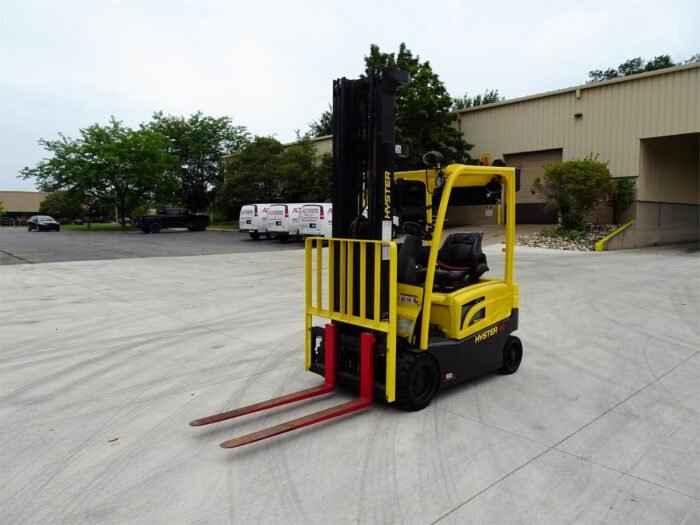 2017 Hyster J40XN Pneumatic Tyre Forklift - Image 8