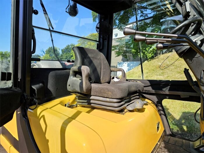 2013 Yale GLP060VX Pneumatic Tyre Forklift - Image 8