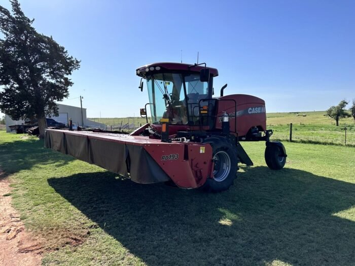 2018 Case IH WD2504 Self-Propelled Windrower - Image 8
