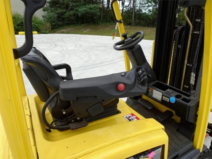 2017 Hyster J40XN Pneumatic Tyre Forklift - Image 9