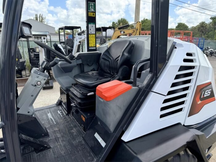2023 Bobcat L65 Wheel Loader - Image 8