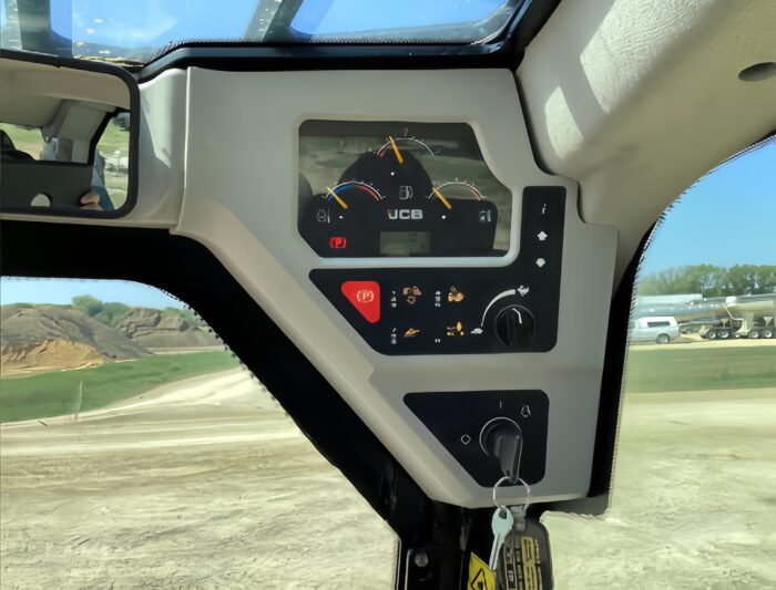 2022 JCB 300T Compact Track Loader - Image 10