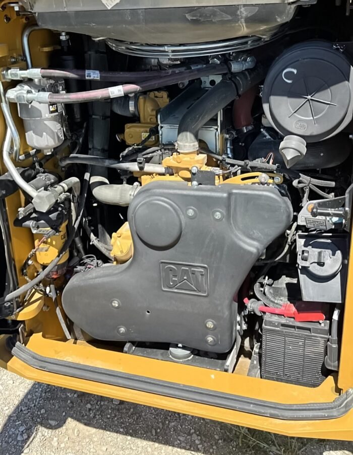 2022 Caterpillar 299D3 Compact Track Loader - Image 10