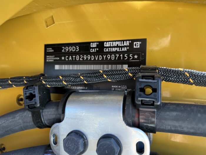 2022 Caterpillar 299D3 Compact Track Loader - Image 11