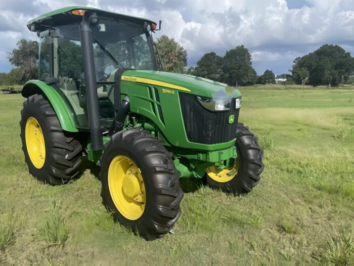 2019 John Deere 5090E Tractor - Image 2