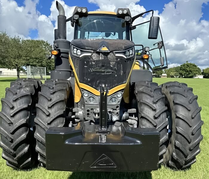 2020 Challenger 1042 Tractor - Image 3