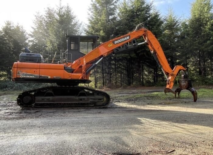 2017 Doosan DX300 LL Track Log Loader - Image 2
