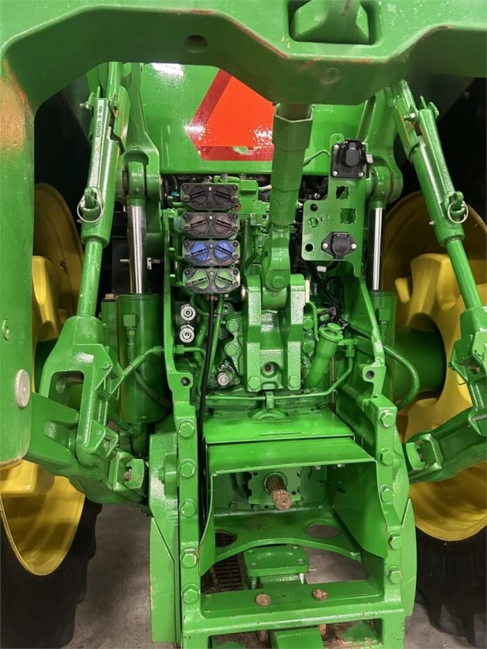 2015 John Deere 8370R Tractor - Image 6