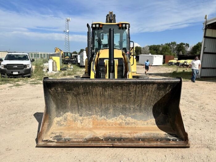 2019 Caterpillar 440 Backhoe Loader - Image 8