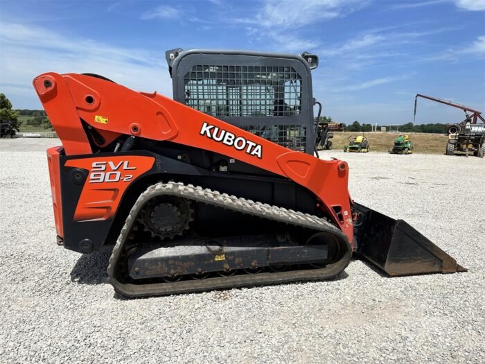 2016 Kubota SVL90-2 Compact Track Loader - Image 3
