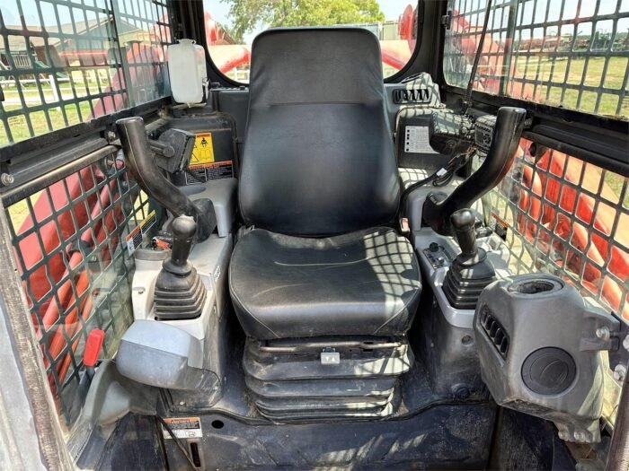 2016 Kubota SVL90-2 Compact Track Loader - Image 9