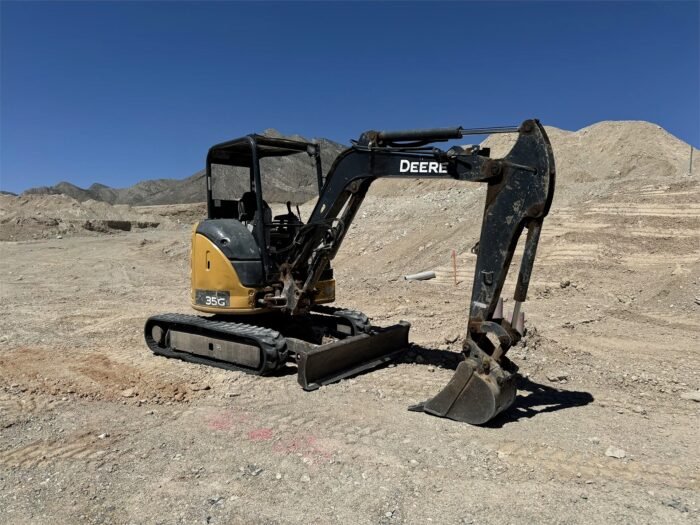 2017 John Deere 35G Mini Excavator - Image 2