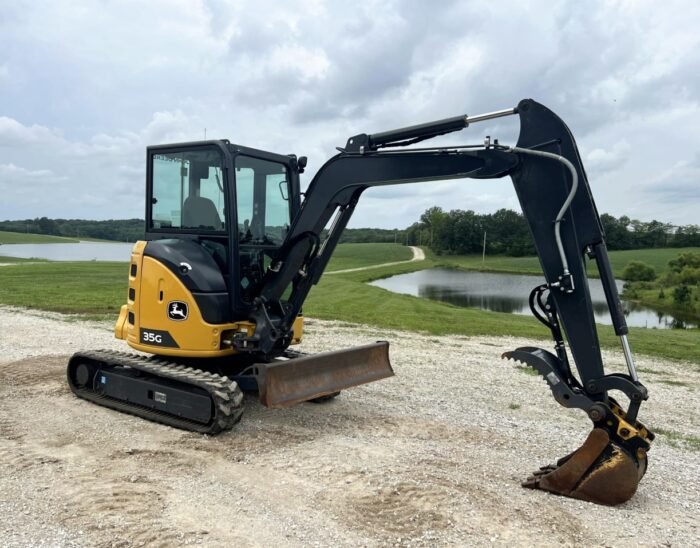 2021 John Deere 35G Compact Mini Excavator - Image 10