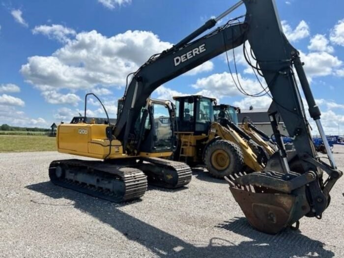 2011 John Deere 120D Midi Excavator - Image 2