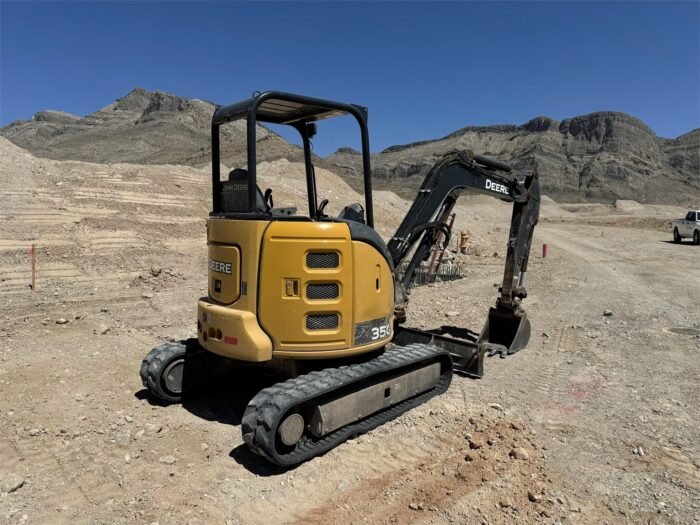 2017 John Deere 35G Mini Excavator - Image 4