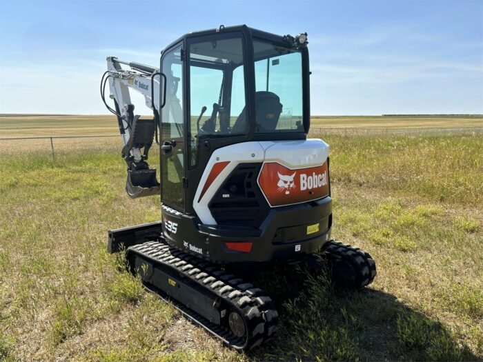 2022 Bobcat E35Z Mini Excavator - Image 5