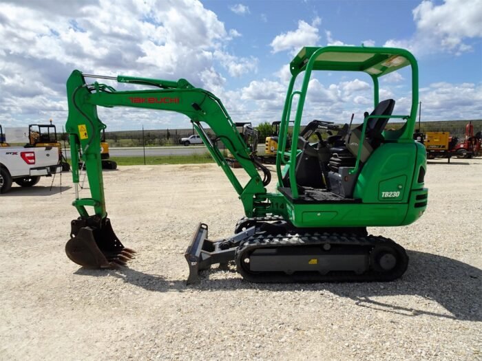 2020 Takeuchi TB230 Mini Excavator - Image 12