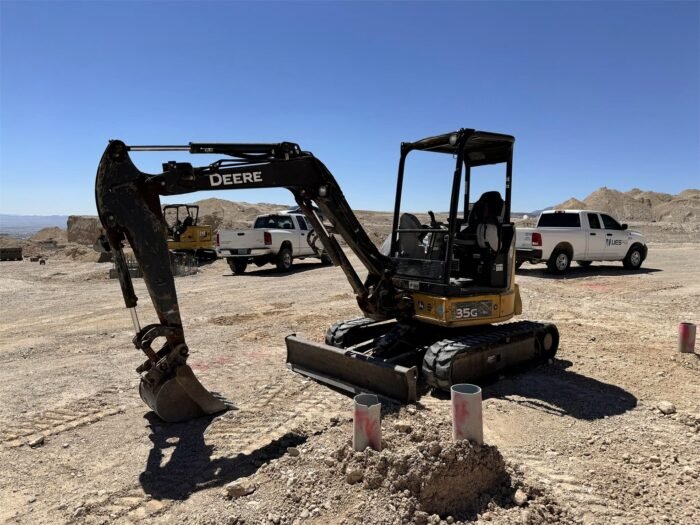 2017 John Deere 35G Mini Excavator - Image 8