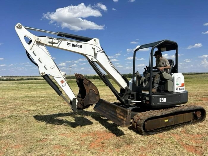 2015 Bobcat E50 Mini Excavator - Image 9