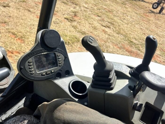 2015 Bobcat E50 Mini Excavator - Image 11