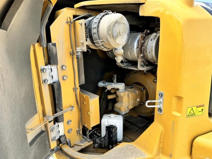 2015 Caterpillar 308E2 CR Mini Excavator - Image 13