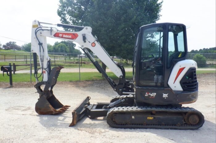 2020 Bobcat E42 Compact Mini Excavator - Image 6